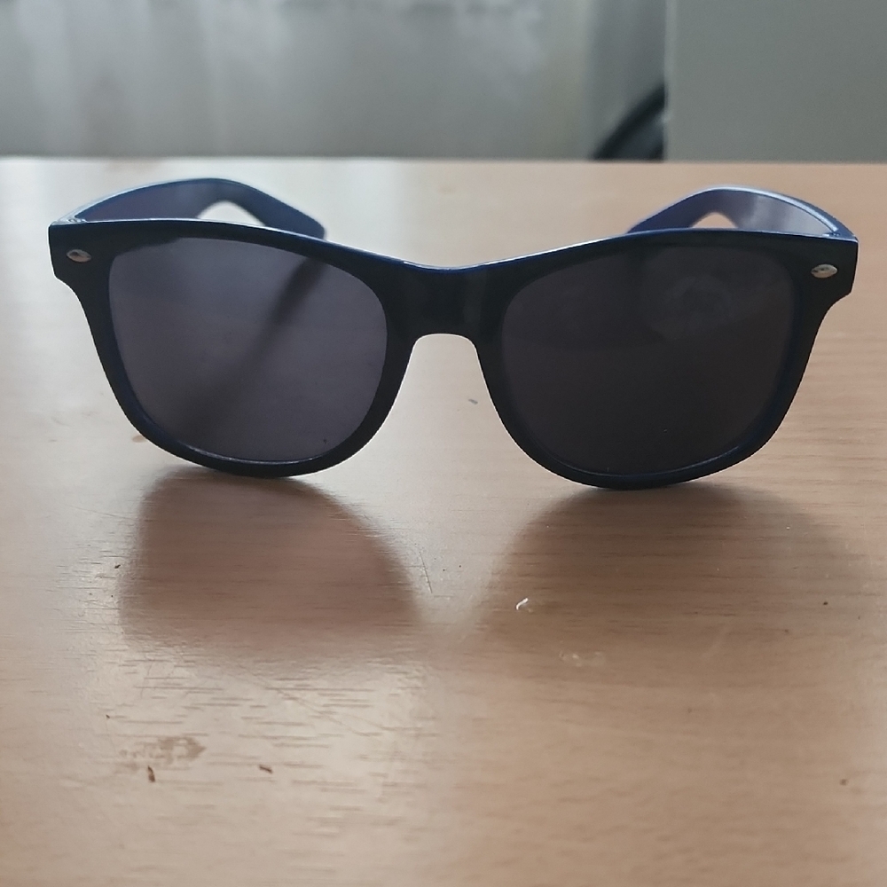 Stylish Black Sunglasses